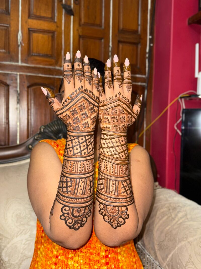 Traditional Bridal Mehandi with Rose & Jhumka Motifs